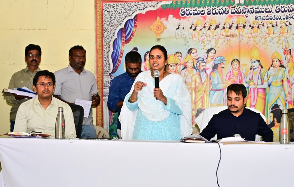 రైతులకు నోటీసులు ఇచ్చిన తర్వాతే సర్వేలు చేపట్టాలి – జిల్లా కలెక్టర్ డా. ఏ.సిరి