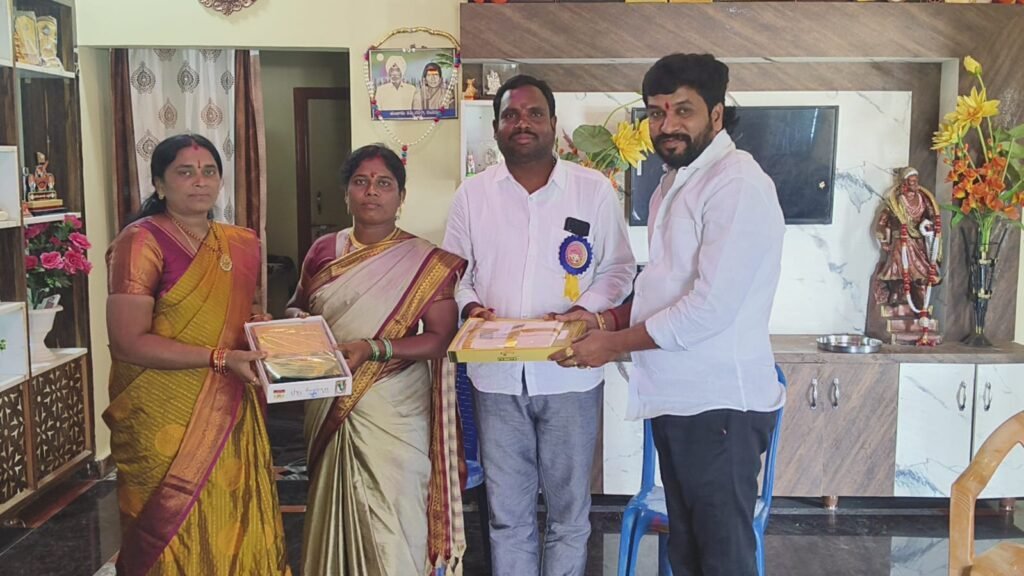 శివపార్వతి కళ్యాణ మహోత్సవంలో పాల్గొన్న గుమ్మనూరు నారాయణ