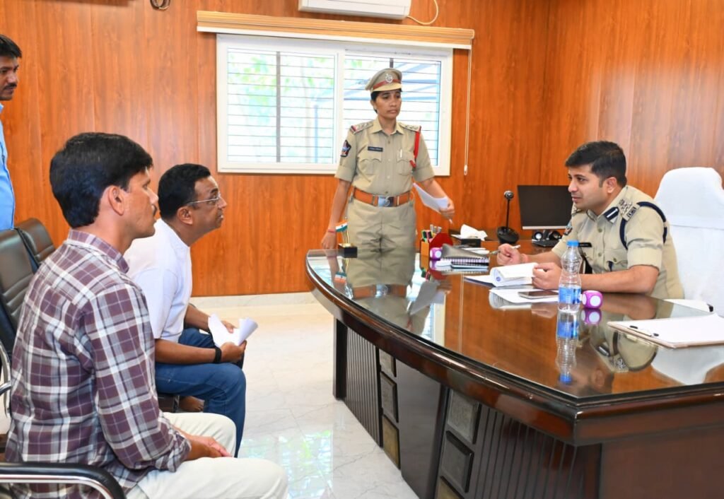 ఫిర్యాదులపై వేగవంతంగా విచారణ… బాధితులకు న్యాయం చేస్తాం: ఎస్పీ విక్రాంత్ పాటిల్