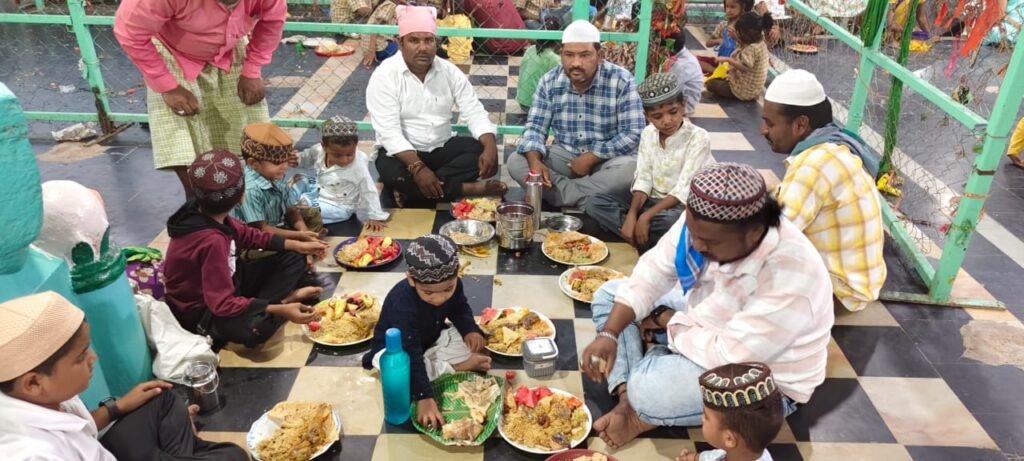 రంజాన్ పవిత్రతకు ప్రతీకగా ఎల్లార్తిలో ఇఫ్తార్ విందు