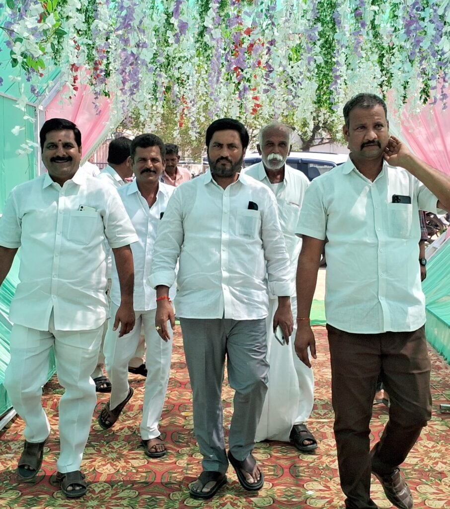 వివాహ వేడుకల్లో పాల్గొన్న సురేందర్ రెడ్డి… రాబోయే స్థానిక సంస్థ ఎన్నికలపై చర్చ