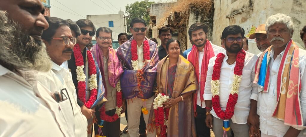 బంటుపల్లిలో నామకరణ వేడుక… గ్రామ ప్రజల మధ్య వైకుంఠం జ్యోతి