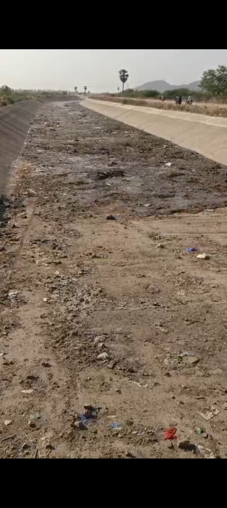 తుంగభద్ర జలాలతో హోళగుందకు జీవం… అన్నదాతల్లో హర్షం